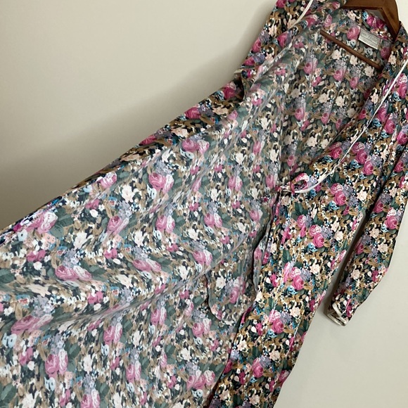 Vintage Robe Women's Medium Pink Floral Satin Shawl Collar Pockets Bows - Picture 11 of 14